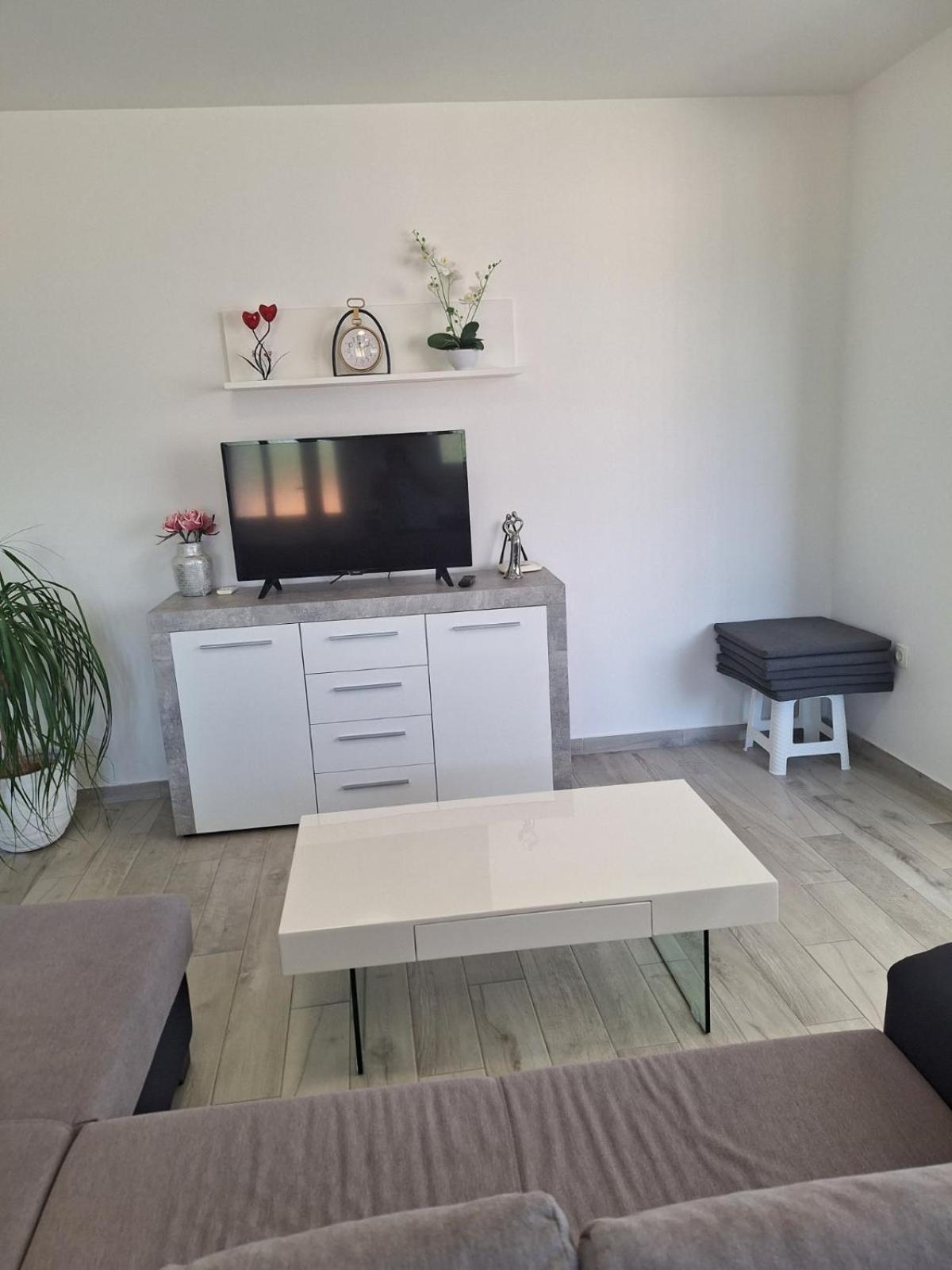 Apartmani Danica 沃德年 外观 照片